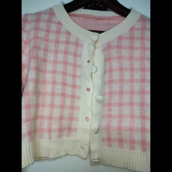 ❌SOLD❌ Knitted Cardigan (K-Drama Inspired) - Picture 3 of 14